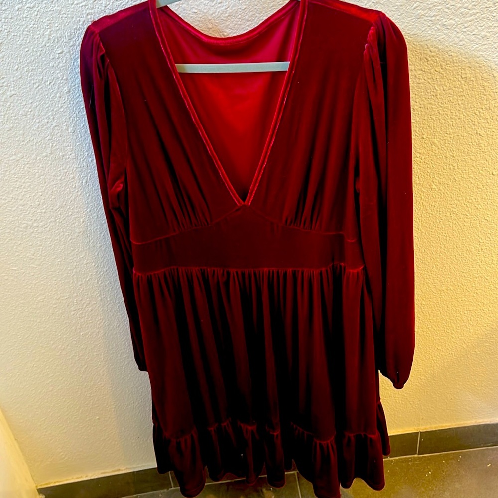 Halara red wine long sleeve velvety dress. 1X
